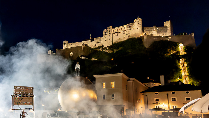 Salzburg Altstadt: Kapitelplatz Festung Hohensalzburg