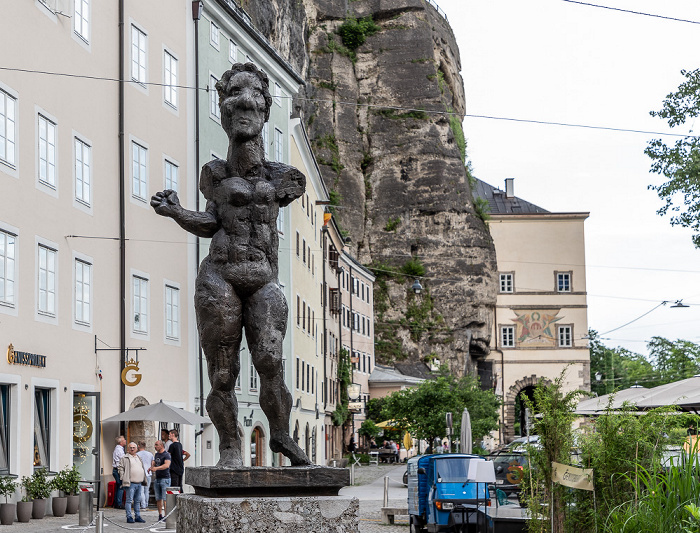 Altstadt: Ursulinenplatz - Kunstwerk Mozart - Eine Hommage Salzburg