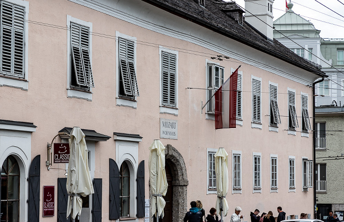 Salzburg Altstadt: Makartplatz - Mozarts Wohnhaus