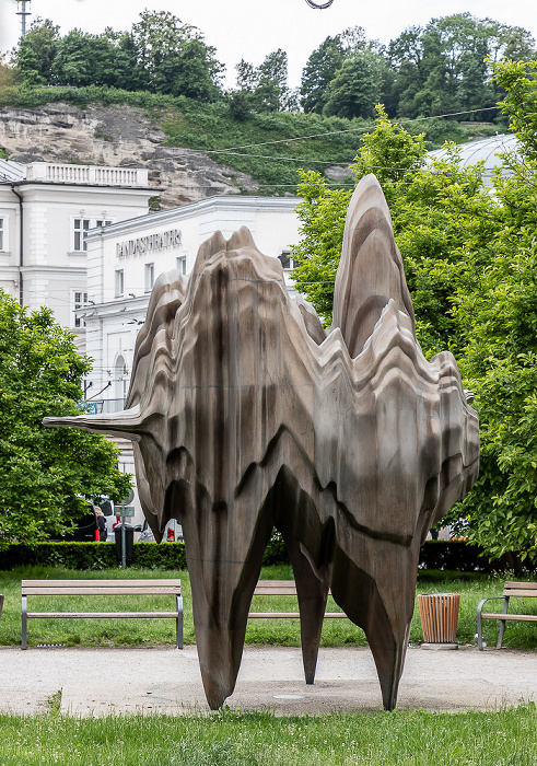 Altstadt: Makartplatz - Kunstwerk Caldera Salzburg