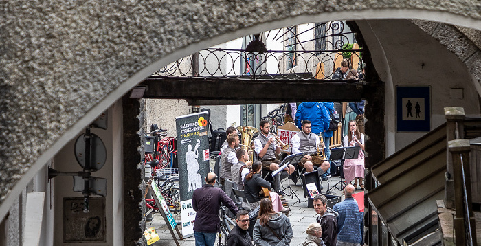 Salzburg Kapuzinerberg: Franziskuspforte Stefan-Zweig-Platz