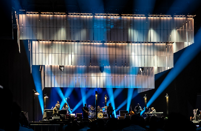 Olympiahalle: Eric Clapton (+ The Bluesanovas) München Eric Clapton und Band
