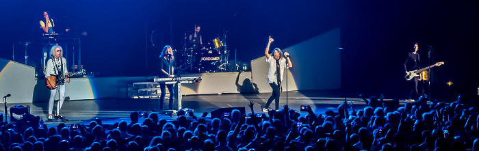 Olympiahalle: Foreigner (+ Saga, The New Roses) München