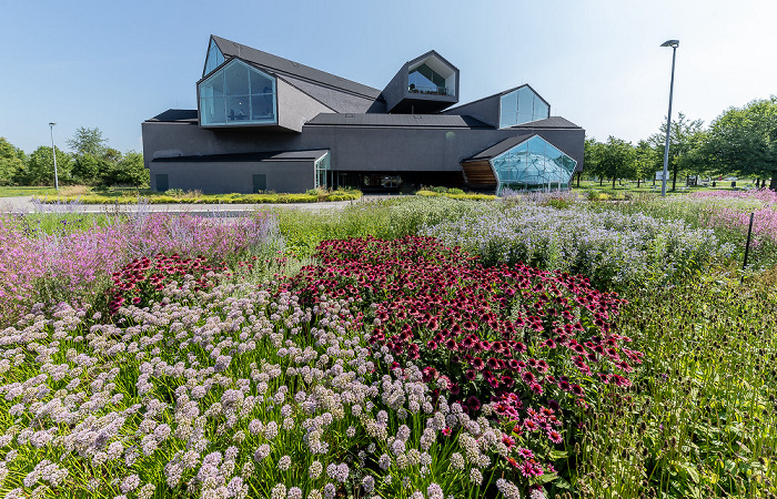 Vitra Campus: VitraHaus (Herzog & de Meuron) Weil am Rhein