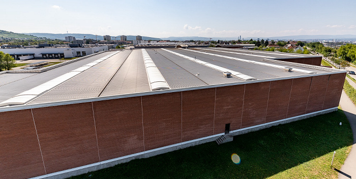 Weil am Rhein Blick vom Vitra Slide Tower: Vitra Campus mit dem Factory Building (Álvaro Siza)