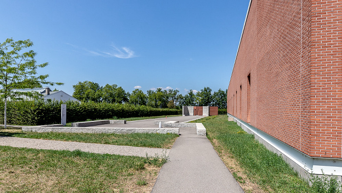 Weil am Rhein Vitra Campus: Álvaro-Siza-Promenade Factory Building (Álvaro Siza)