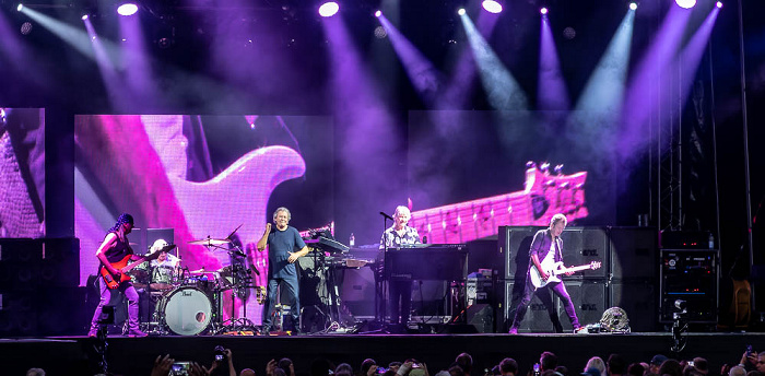 Stimmen-Festival Marktplatz: Deep Purple (+ Andrea Bignasca) Lörrach Roger Glover (76), Ian Paice (74), Ian Gillan (76), Don Airey (74), Simon McBride (43)
