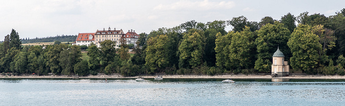 Immenstaad am Bodensee Bodensee, Schloss Kirchberg (links oben), Badehaus Schloß Kirchberg (rechts unten)