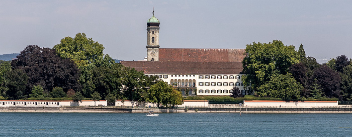 Bodensee, Schlosspark mit Schloss Friedrichshafen und Schlosskirche
