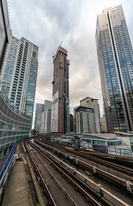 Isle of Dogs (Docklands): Docklands Light Railway London