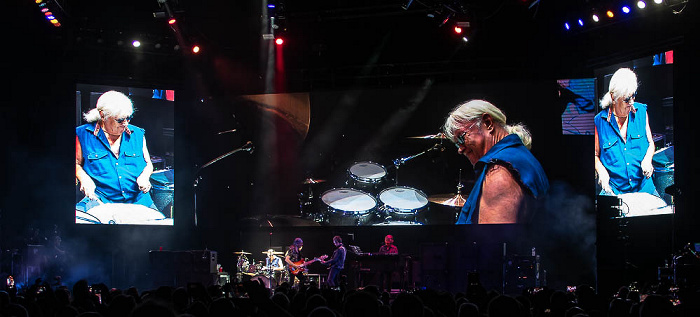The O2 Arena: Deep Purple (+ Blue Öyster Cult) London Ian Paice