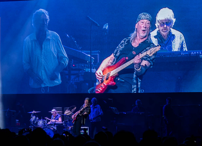 The O2 Arena: Deep Purple (+ Blue Öyster Cult) London Roger Glover