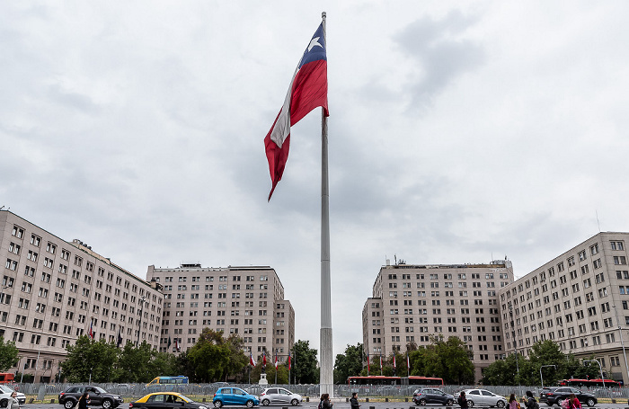 Santiago de Chile Plaza de la Ciudadanía: Bandera Bicentenario