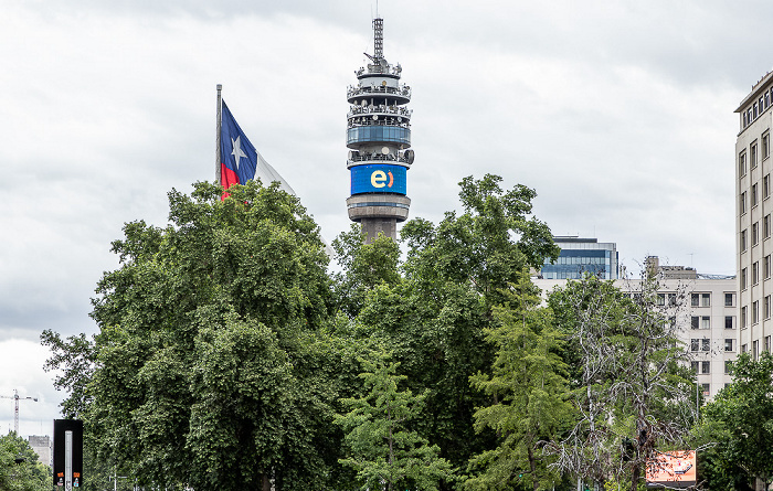 Santiago de Chile Avenida Libertador Bernardo O'Higgins: Bandera Bicentenario, Torre Entel