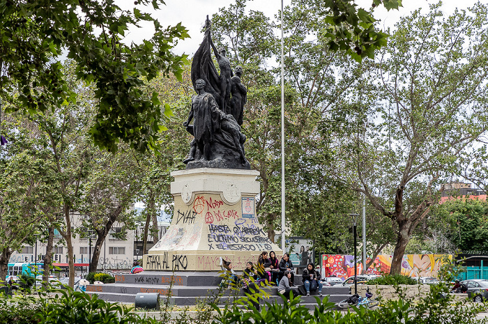 Santiago de Chile Bandejón Central Alameda Bernardo O'Higgins: Monumento a los Heroes de la concepción