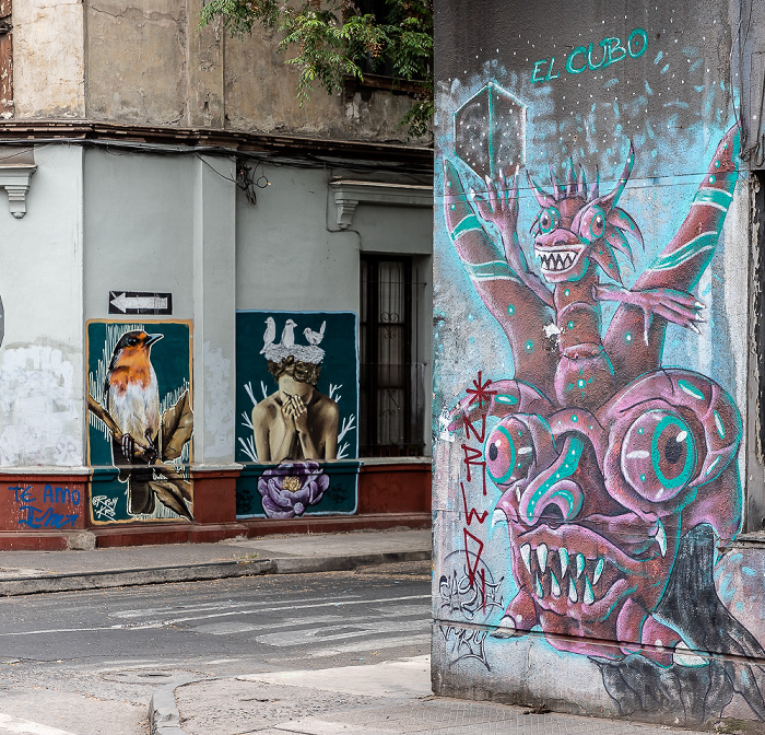 Cueto / Huérfanos: Street Art Santiago de Chile