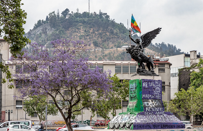 Santiago de Chile Providencia: Plaza Baquedano - Monumento al Genio de la Libertad Cerro San Cristóbal