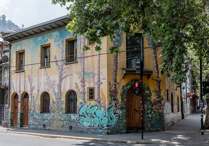 Santiago de Chile Barrio Bellavista: Purisima / Santa Filomena - Street Art