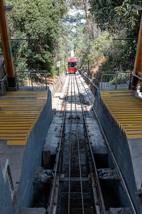 Santiago de Chile Parque Metropolitano de Santiago: Funicular de Santiago mit der Bergstation