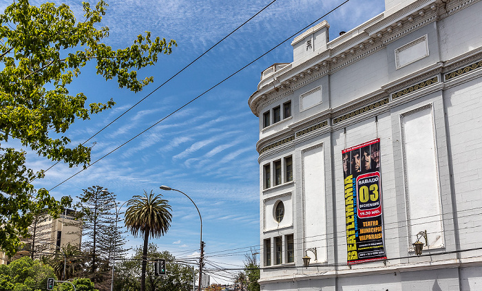 Avenida Pedro Montt: Teatro Municipal de Valparaíso