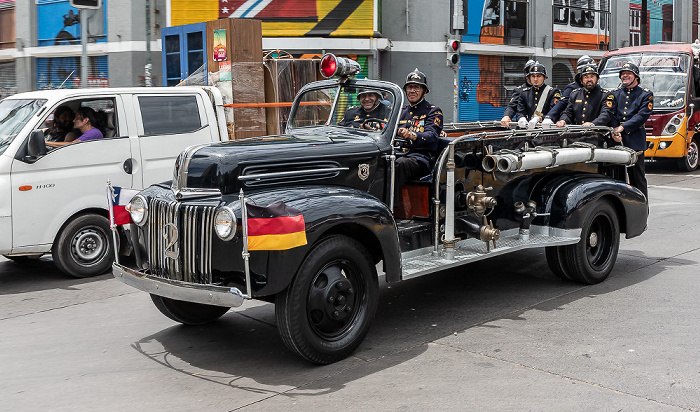 Valparaíso Avenida Brasil: Historisches Feuerwehrfahrzeug
