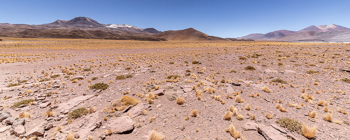 Altiplano Piedras Rojas / Salar de Aguas Calientes III Cerro Aguas Calientes Cerro Tuyajto Cerros de Incahuasi