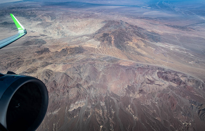 Región de Antofagasta 2022-11-21 Flug SKU247 El Loa (CJC/SCCF) - Santiago de Chile (SCL/SCEL) Luftbild aerial photo