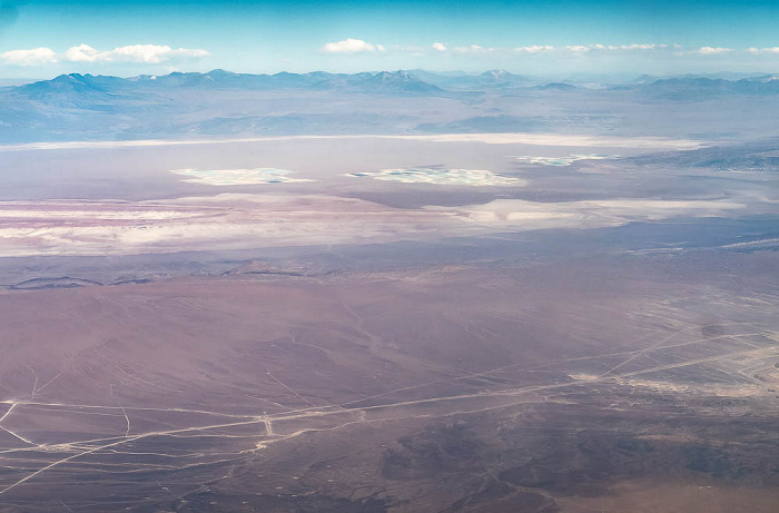 Salar de Atacama mit den Minen der Sociedad Química y Minera (SQM) Región de Antofagasta