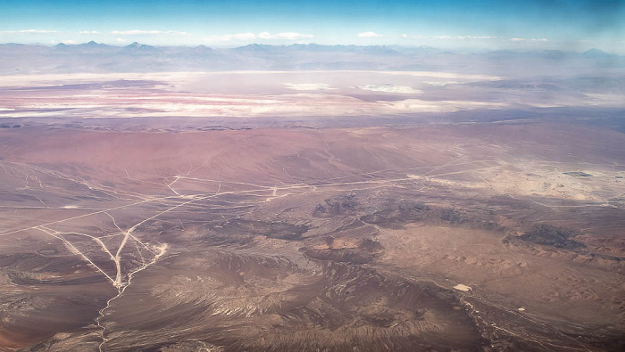 Salar de Atacama mit den Minen der Sociedad Química y Minera (SQM) Región de Antofagasta