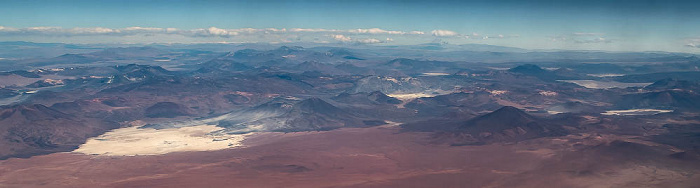 Anden mit dem Salar de Pajonales Región de Antofagasta