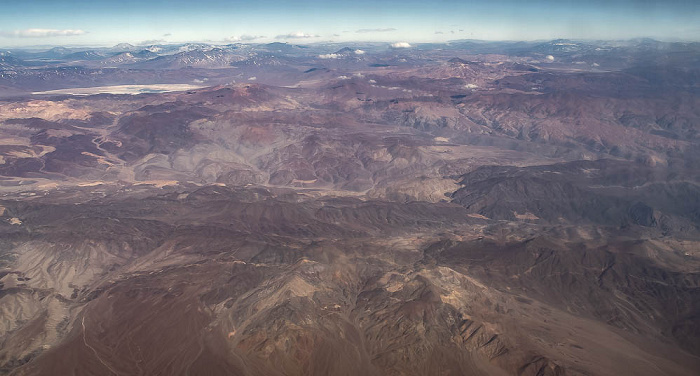 Anden mit dem Salar de Maricunga (links oben) Región de Atacama