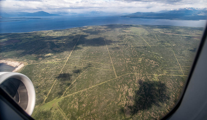 Provincia de Última Esperanza Canal Señoret 2022-11-22 Flug SKU421 El Tepual Int'l (PMC/SCTE) - Teniente Julio Gallardo (PNT/SCNT) Luftbild aerial photo