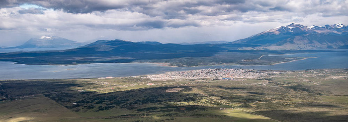 Provincia de Última Esperanza Canal Señoret, Puerto Natales 2022-11-22 Flug SKU421 El Tepual Int'l (PMC/SCTE) - Teniente Julio Gallardo (PNT/SCNT) Luftbild aerial photo