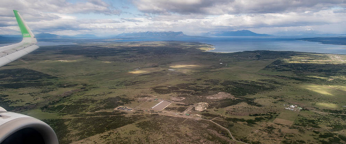 Provincia de Última Esperanza Canal Señoret 2022-11-22 Flug SKU421 El Tepual Int'l (PMC/SCTE) - Teniente Julio Gallardo (PNT/SCNT) Puerto Natales Luftbild aerial photo