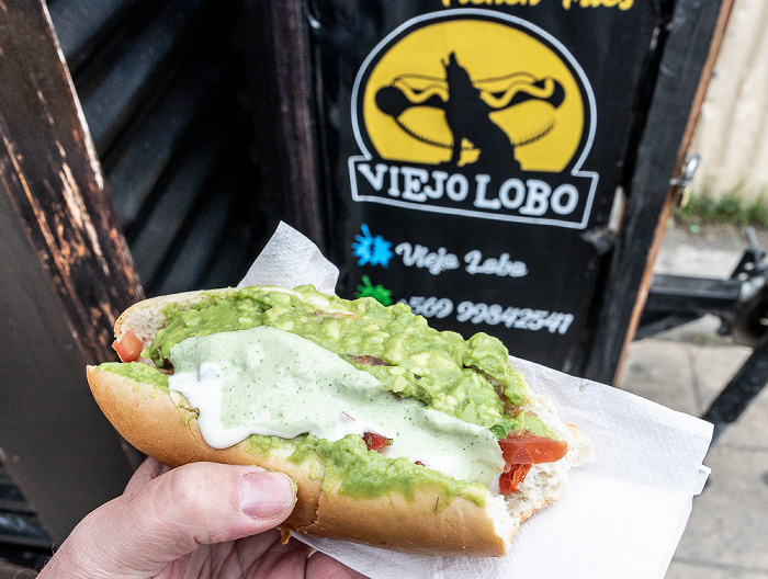 Manuel Baquedano: Schnellimbiss Hot Dog von Viejo Lobo Puerto Natales