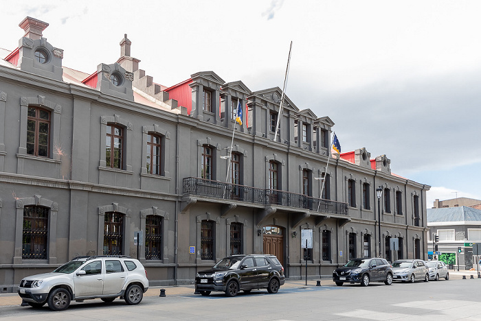 Plaza de Armas Benjamín Muñoz Gamero: Palacio de Gobierno de Magallanes Punta Arenas