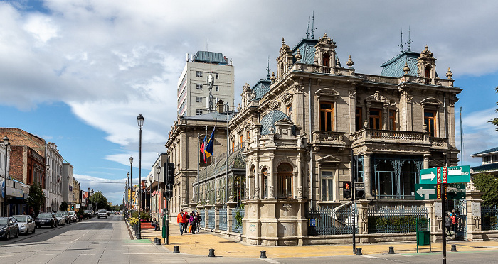 Gobernador Carlos Bories / Plaza de Armas Benjamín Muñoz Gamero: Palacio Sara Braun Punta Arenas
