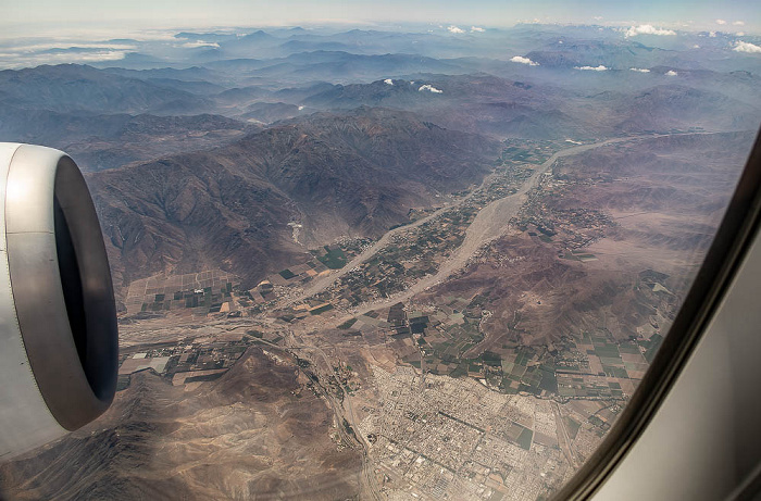 Región Metropolitana de Santiago 2022-12-01 Flug IBE6830 Santiago de Chile (SCL/SCEL) - Madrid-Barajas (MAD/LEMD) Luftbild aerial photo