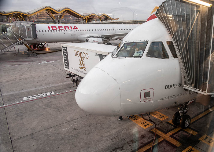 Aeropuerto Adolfo Suárez Madrid-Barajas 2022-12-02 Flug IBE3190 Madrid-Barajas (MAD/LEMD) - München Franz Josef Strauß (MUC/EDDM)