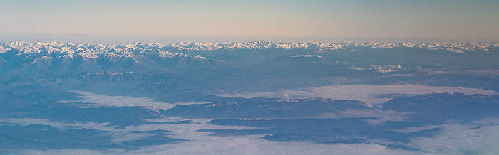 Spanien Pyrenäen 2022-12-02 Flug IBE3190 Madrid-Barajas (MAD/LEMD) - München Franz Josef Strauß (MUC/EDDM) Luftbild aerial photo