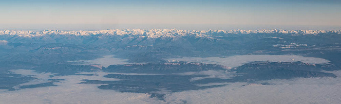 Spanien Pyrenäen 2022-12-02 Flug IBE3190 Madrid-Barajas (MAD/LEMD) - München Franz Josef Strauß (MUC/EDDM) Luftbild aerial photo