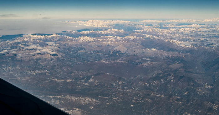 Italien Alpen 2022-12-02 Flug IBE3190 Madrid-Barajas (MAD/LEMD) - München Franz Josef Strauß (MUC/EDDM) Luftbild aerial photo