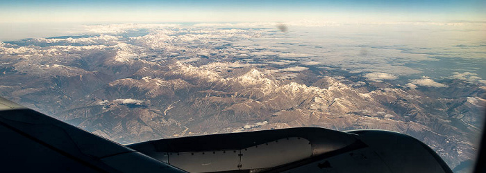 Italien Alpen 2022-12-02 Flug IBE3190 Madrid-Barajas (MAD/LEMD) - München Franz Josef Strauß (MUC/EDDM) Luftbild aerial photo