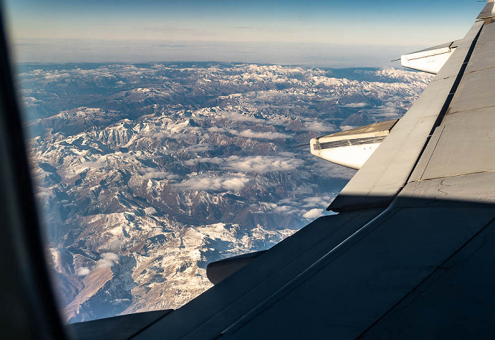 Italien Alpen 2022-12-02 Flug IBE3190 Madrid-Barajas (MAD/LEMD) - München Franz Josef Strauß (MUC/EDDM) Luftbild aerial photo