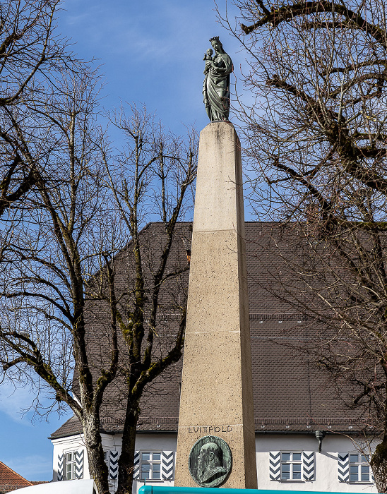 Ebersberg Altstadt: Marienplatz mit Mariensäule