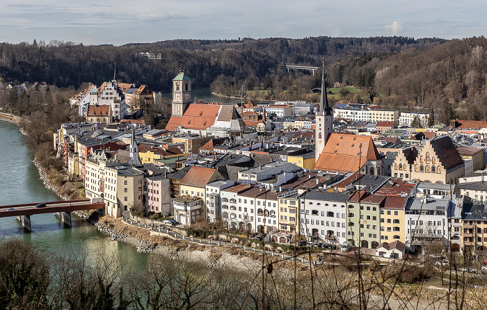 Wasserburg am Inn Blick vom Aussichtspunkt Schöne Aussicht: Inn, Altstadt mit Wasserburg, Pfarrkirche St. Jakob, Frauenkirche und Rathaus