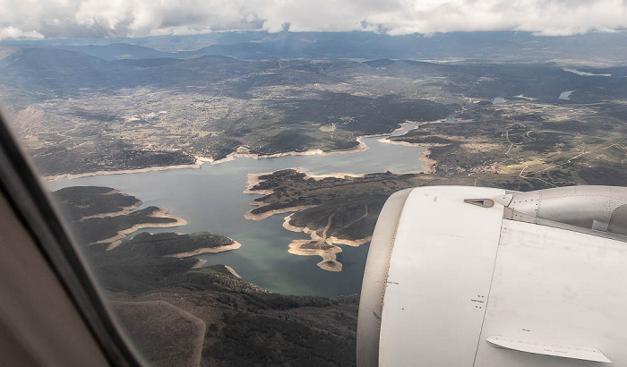 Comunidad de Madrid Embalse del Atazar 2023-03-24 Flug IBE3191 München Franz Josef Strauß (MUC/EDDM) - Madrid-Barajas (MAD/LEMD) Luftbild aerial photo