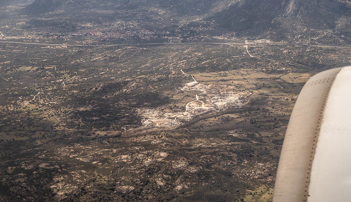 Comunidad de Madrid Cantera de Granito Los Taberneros 2023-03-24 Flug IBE3191 München Franz Josef Strauß (MUC/EDDM) - Madrid-Barajas (MAD/LEMD) Autovía del Norte A-1 Luftbild aerial photo