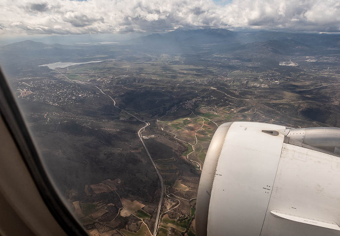 Comunidad de Madrid Carretera Nacional N-320 2023-03-24 Flug IBE3191 München Franz Josef Strauß (MUC/EDDM) - Madrid-Barajas (MAD/LEMD) Embalse de Santillana Embalse Pedrezuela o del Vellón Venturada Luftbild aerial photo