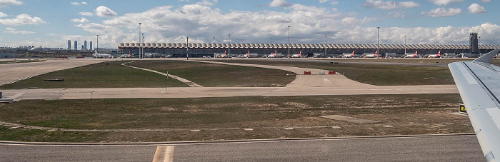 Aeropuerto Adolfo Suárez Madrid-Barajas: Terminal 4 2023-03-24 Flug IBE3191 München Franz Josef Strauß (MUC/EDDM) - Madrid-Barajas (MAD/LEMD)